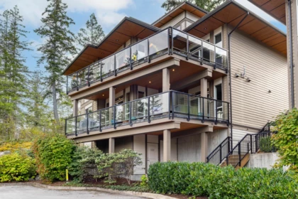Hot Tub / Spa Photo of 101 5782 Marine Way, Sechelt, BC
