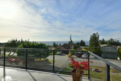 4926 Laurel Avenue, Sechelt, BC, Sechelt — Single Family Residence for sale