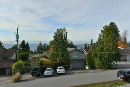 Kitchen Photo of 4926 Laurel Avenue, Sechelt, BC