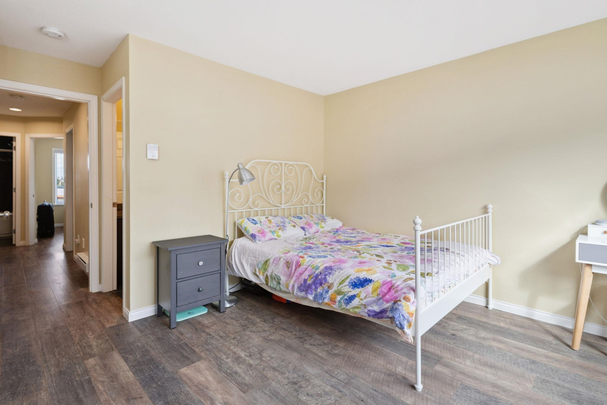 Bedroom 4 Photo of 16 9451 Granville Avenue, Richmond, BC