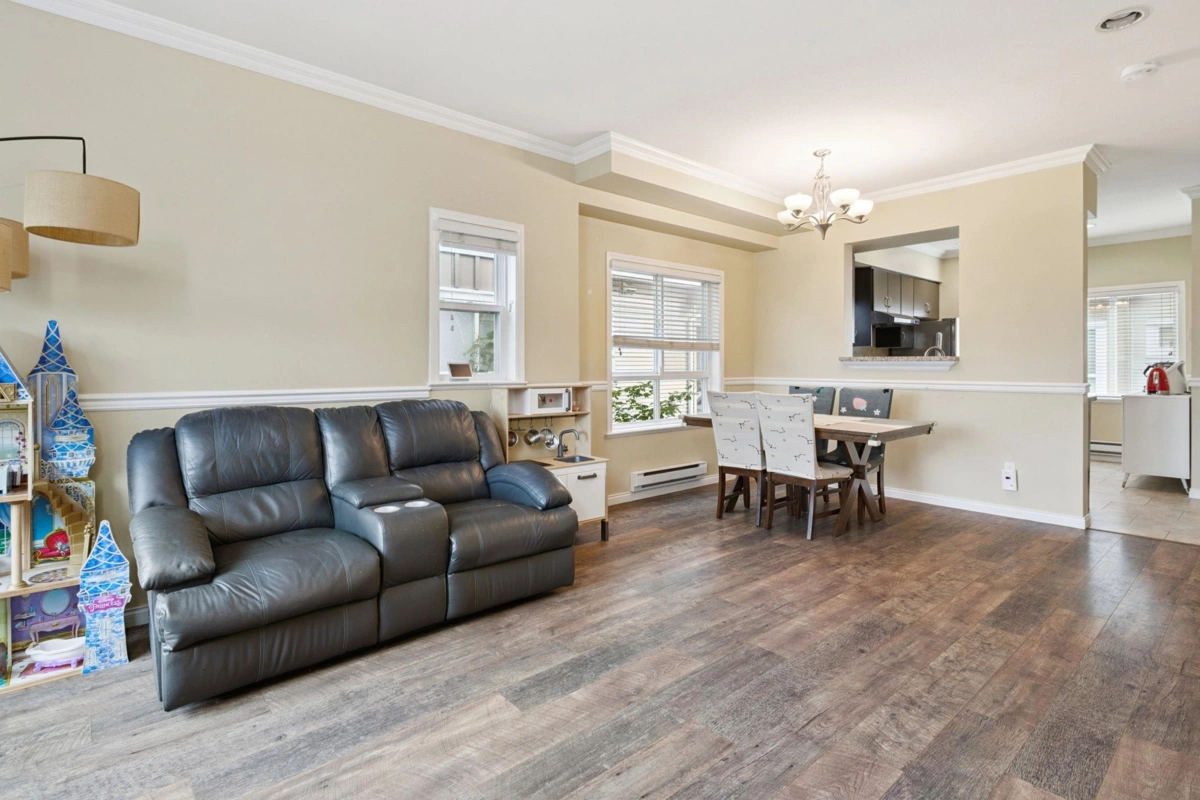 Primary Bedroom Photo of 16 9451 Granville Avenue, Richmond, BC