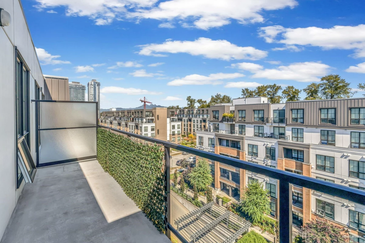 Hallway Photo of B601 20018 83a Avenue, Langley, BC