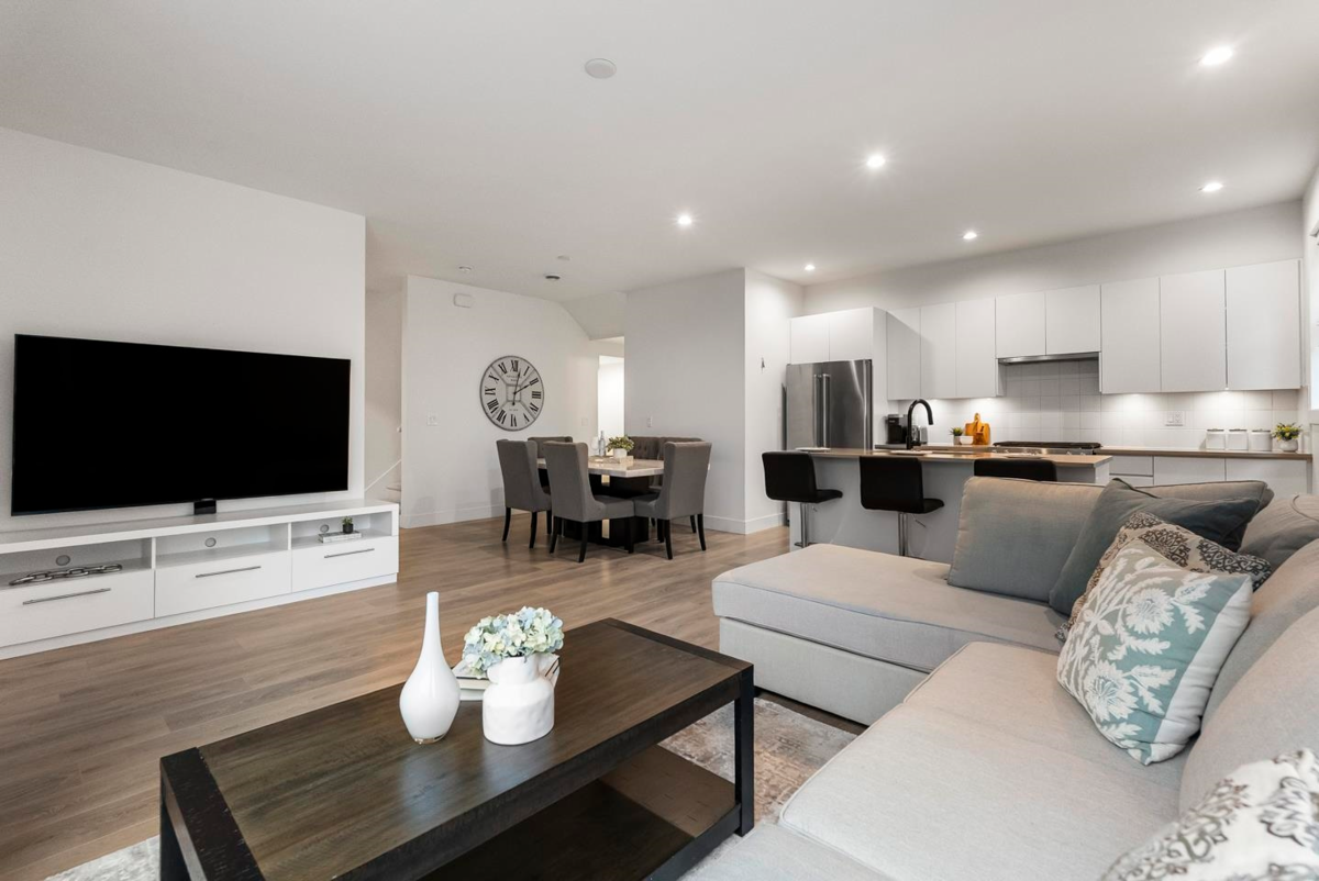 Dining Area Photo of 79 16433 19 Avenue, Surrey, BC