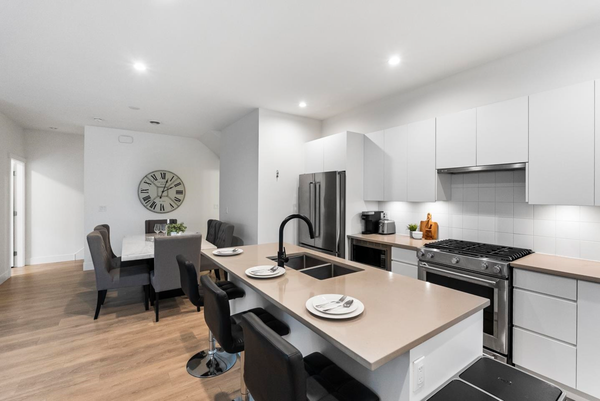 Kitchen Island Photo of 79 16433 19 Avenue, Surrey, BC