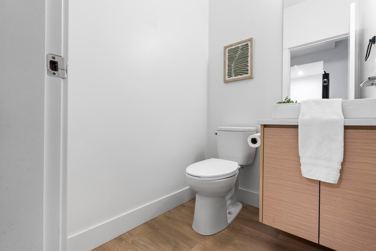 Primary Bathroom Photo of 79 16433 19 Avenue, Surrey, BC