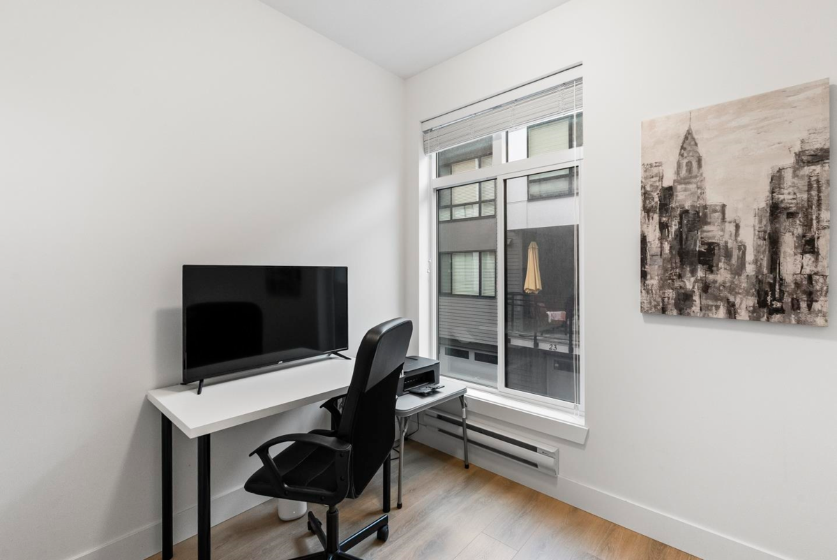 Walk-In Closet Photo of 79 16433 19 Avenue, Surrey, BC