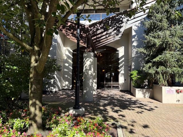 Dining Area Photo of 707 2088 Madison Avenue, Burnaby, BC