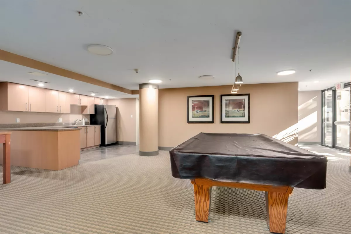 Entry Foyer Photo of 707 2088 Madison Avenue, Burnaby, BC