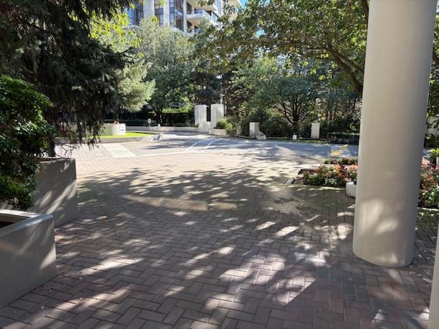 Kitchen Island Photo of 707 2088 Madison Avenue, Burnaby, BC