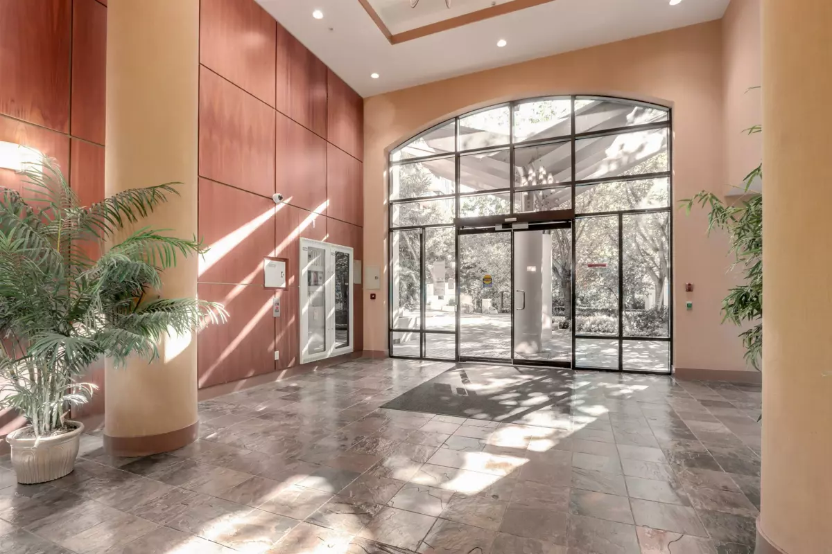 Kitchen Photo of 707 2088 Madison Avenue, Burnaby, BC