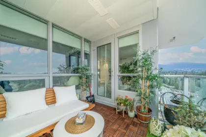 2102 1632 Lions Gate Lane, North Vancouver, BC