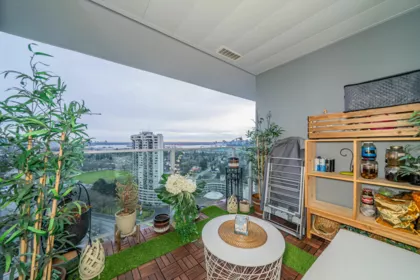 2102 1632 Lions Gate Lane, North Vancouver, BC