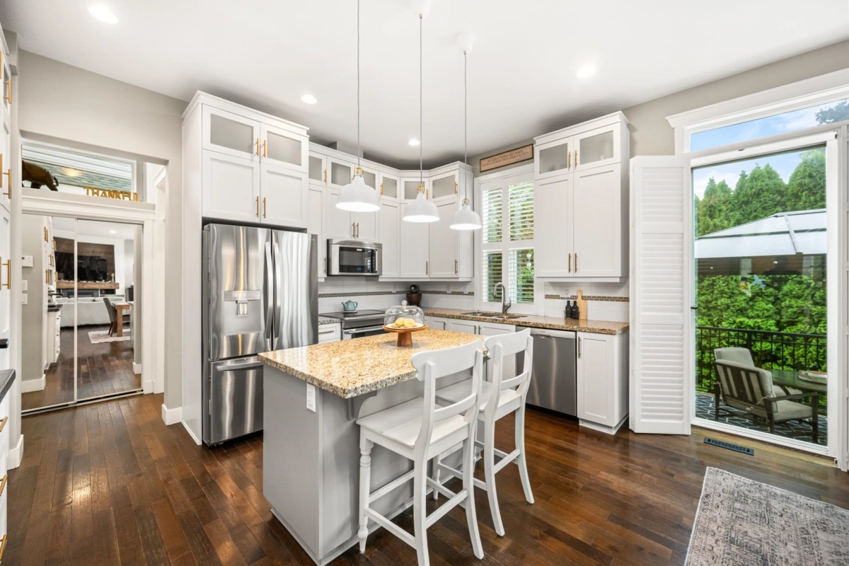 Breakfast Nook Photo of 6087 163a Street, Surrey, BC
