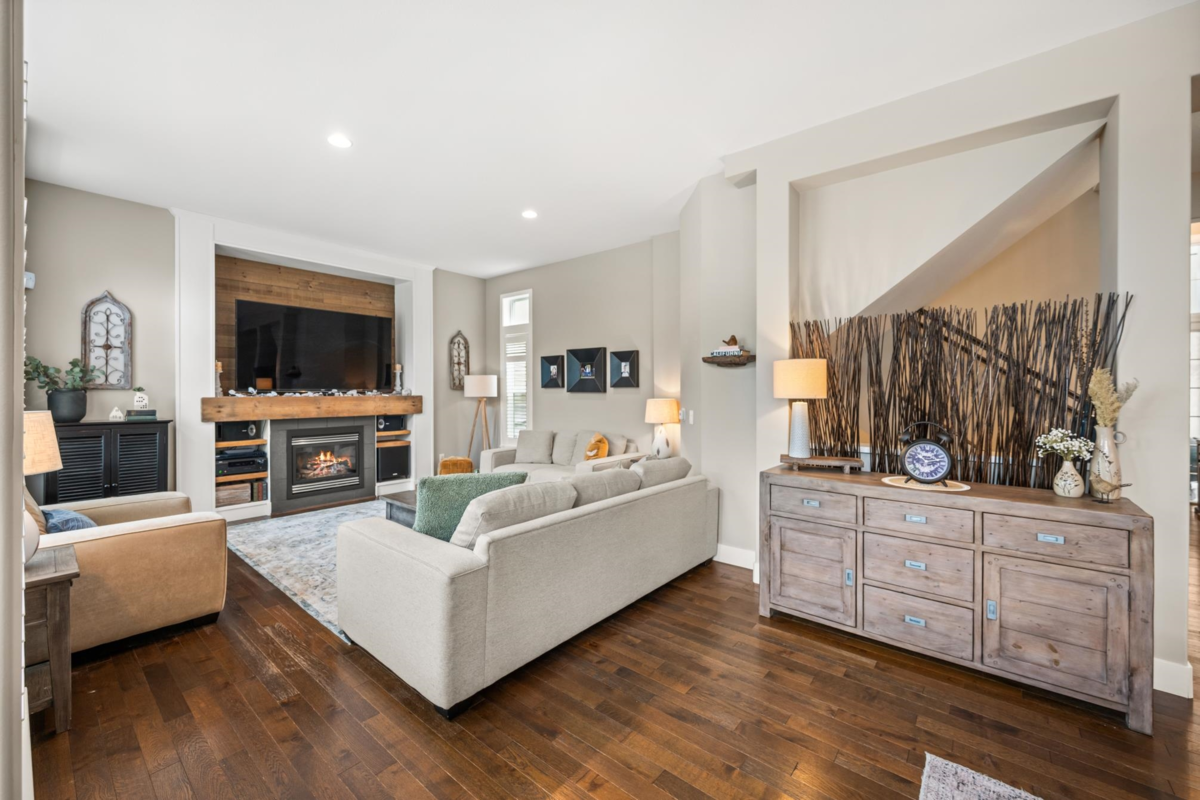 Family Room Photo of 6087 163a Street, Surrey, BC