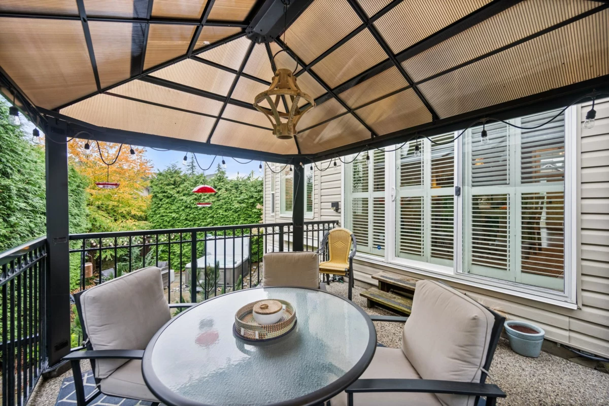 Swimming Pool Photo of 6087 163a Street, Surrey, BC