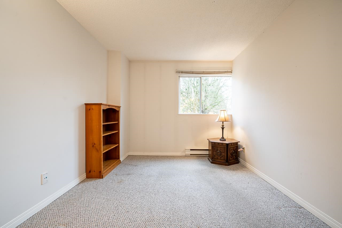 Basement Recreation Room Photo of 201 550 Eighth Street, New Westminster, BC