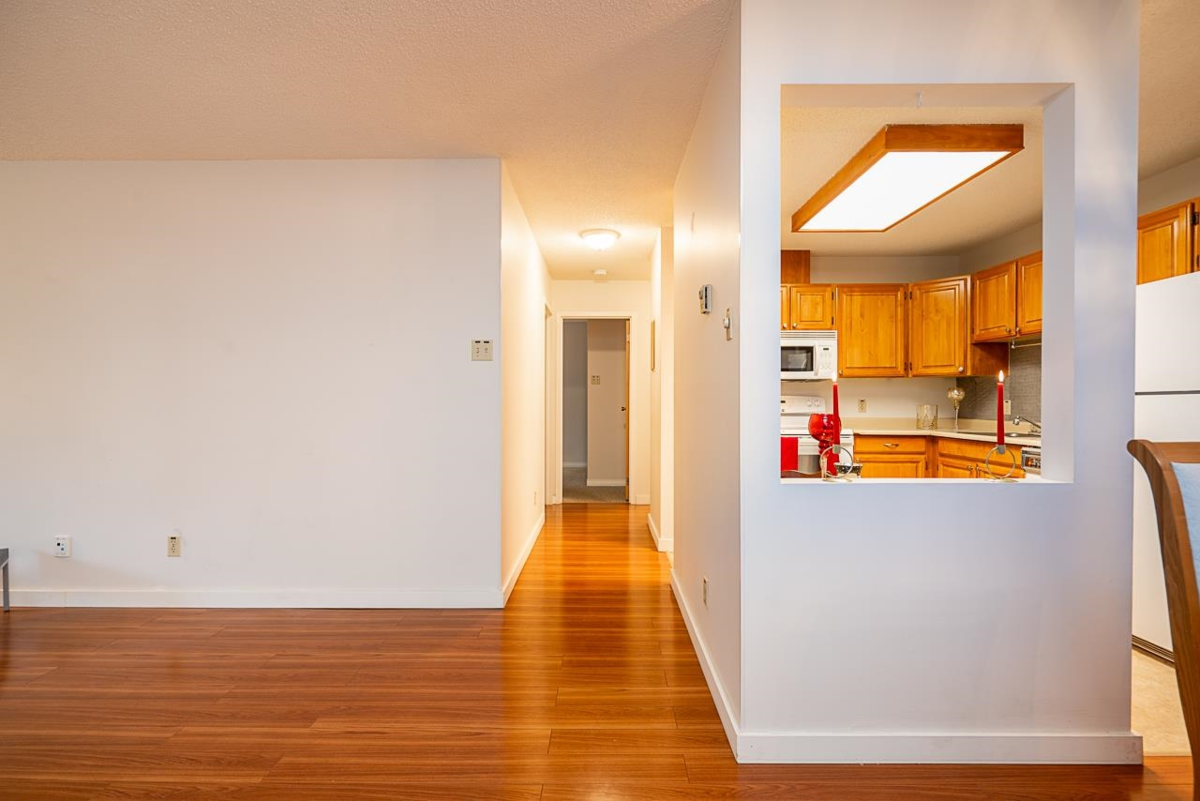 Bedroom 3 Photo of 201 550 Eighth Street, New Westminster, BC