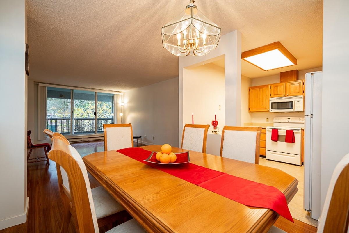 Breakfast Nook Photo of 201 550 Eighth Street, New Westminster, BC