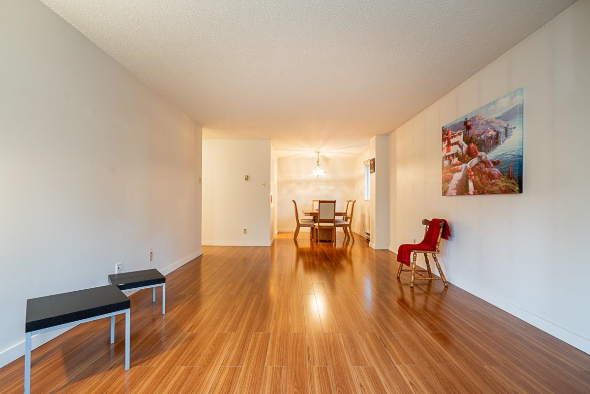 Kitchen Photo of 201 550 Eighth Street, New Westminster, BC