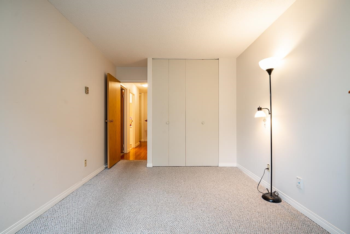 Laundry Room Photo of 201 550 Eighth Street, New Westminster, BC