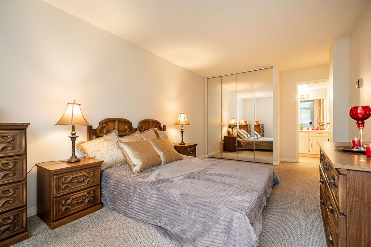 Office / Den Photo of 201 550 Eighth Street, New Westminster, BC