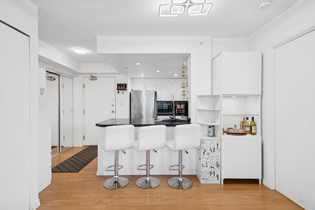 Primary Bedroom Photo of 1402 828 Agnes Street, New Westminster, BC