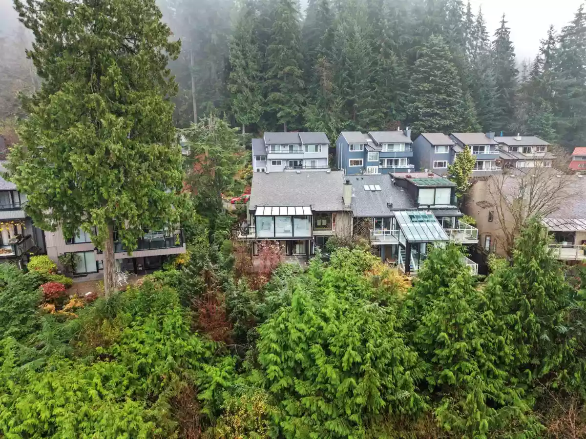 Garden / Landscaping Photo of 5625 Eagle Court, North Vancouver, BC