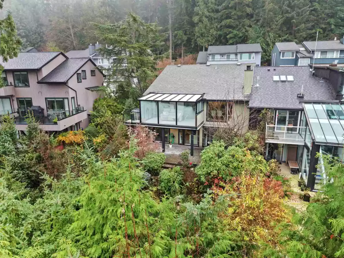 Outdoor Deck Photo of 5625 Eagle Court, North Vancouver, BC