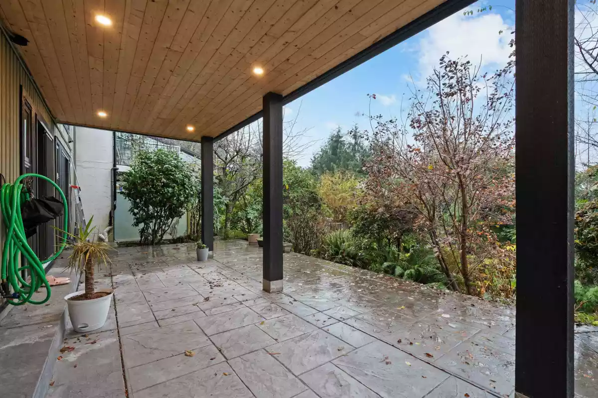 Staircase Photo of 5625 Eagle Court, North Vancouver, BC