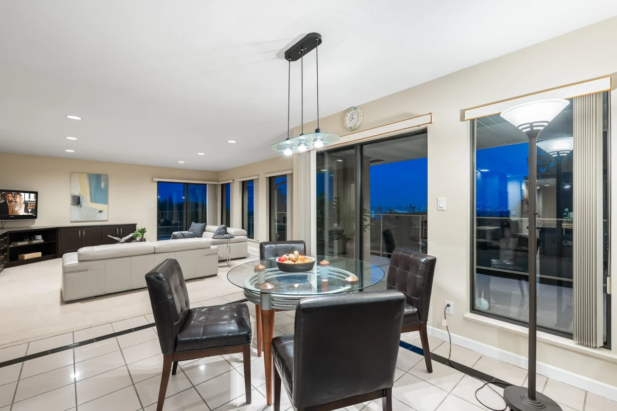 Mudroom Photo of 1595 Tyrol Court, West Vancouver, BC