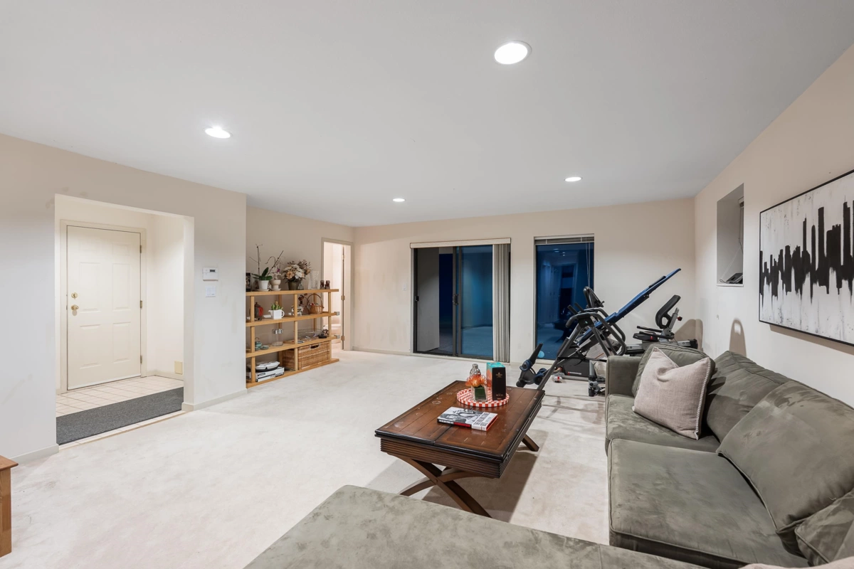 Outdoor Kitchen Photo of 1595 Tyrol Court, West Vancouver, BC