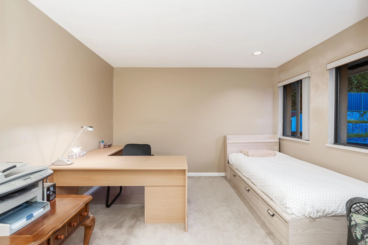 Swimming Pool Photo of 1595 Tyrol Court, West Vancouver, BC