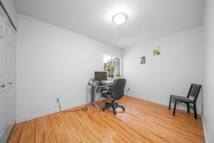 Laundry Room Photo of 2085 153 Street, Surrey, BC