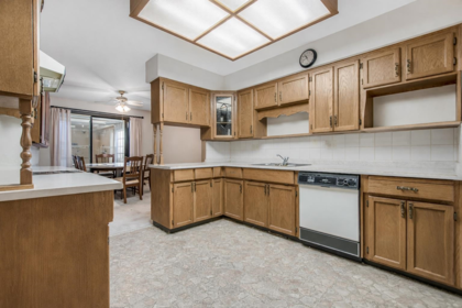 Kitchen Island Photo of 50 32718 Garibaldi Drive, Abbotsford, BC
