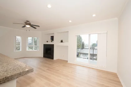 202 12090 227 Street, Maple Ridge, BC, Maple Ridge — Apartment/Condo for sale