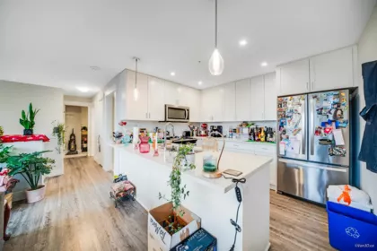 Kitchen Island Photo of 4170 2180 Kelly Avenue, Port Coquitlam, BC