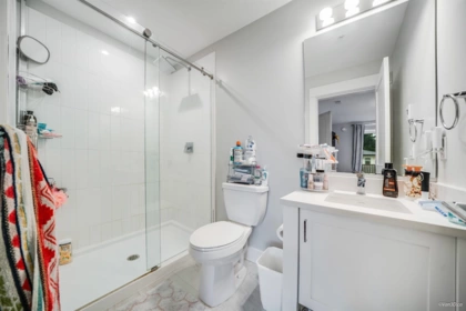 Primary Bathroom Photo of 4170 2180 Kelly Avenue, Port Coquitlam, BC