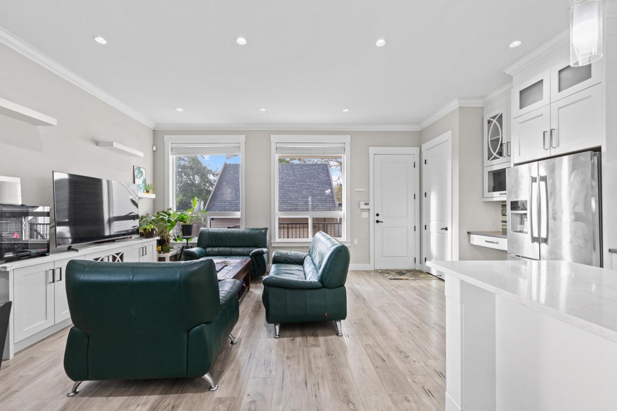 Living Room Photo of 10579 132 Street, Surrey, BC