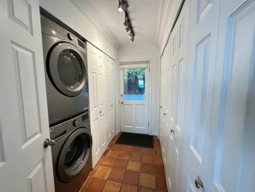 Entry Foyer Photo of 2390 Palmerston Avenue, West Vancouver, BC