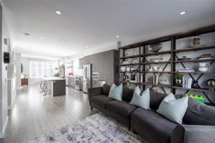 Kitchen Island Photo of 8 15588 32 Avenue, Surrey, BC