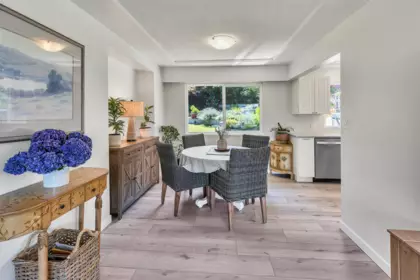 Dining Area Photo of 3321 Viewmount Drive, Port Moody, BC