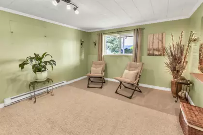 Entry Foyer Photo of 3321 Viewmount Drive, Port Moody, BC