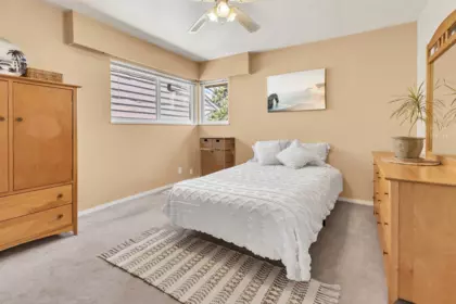 Guest Bathroom Photo of 3321 Viewmount Drive, Port Moody, BC