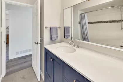 Laundry Room Photo of 3321 Viewmount Drive, Port Moody, BC