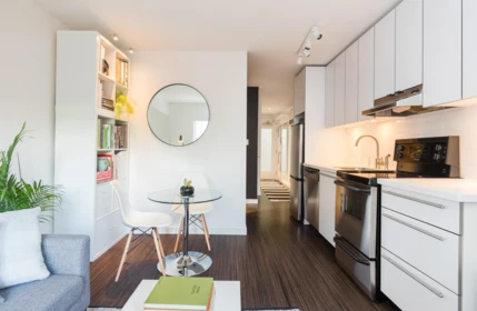304 370 Carrall Street, Vancouver, BC