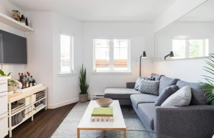 304 370 Carrall Street, Vancouver, BC