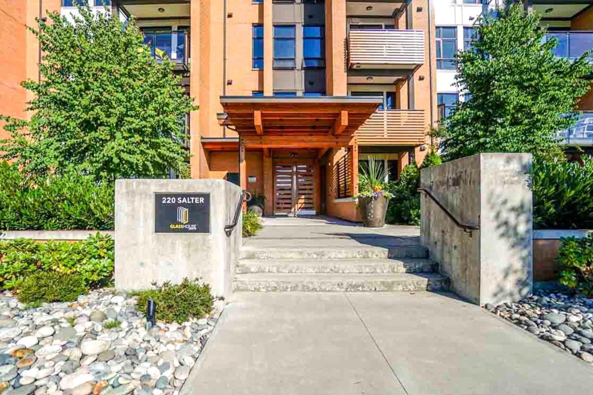 Living Room Photo of 206 220 Salter Street, New Westminster, BC