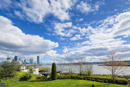206 220 Salter Street, New Westminster, BC, Queensborough — 3 bed apartment/condo for sale