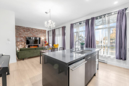 101 220 Salter Street, New Westminster, BC, Queensborough — 2 bed apartment/condo for sale