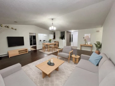 8846 Queen Mary Boulevard, Surrey, BC, Surrey — Single Family Residence for sale